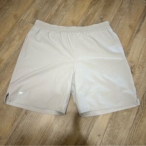 Fabletics Mens 7 in Fundamental (lined) Shorts Light Gray L